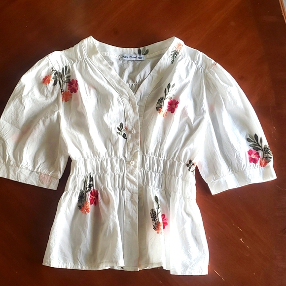 Hippie Nomad Tops - Hippie Nomad, White Blouse with Floral Embroidery Zise M